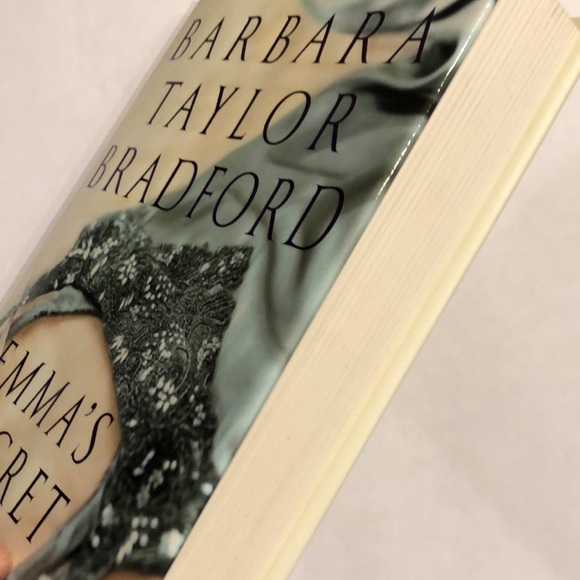 ⭐️3 for $15⭐️ Hardcover | Emma’s Secret by Barbara Taylor Bradford - Picture 4 of 5